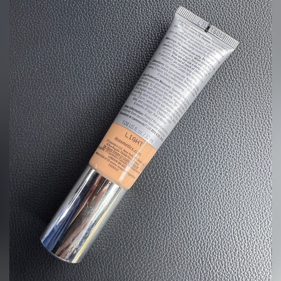 IT Cosmetics CC+ Cream w/ SPF 50 - Light - Picture 3 of 9